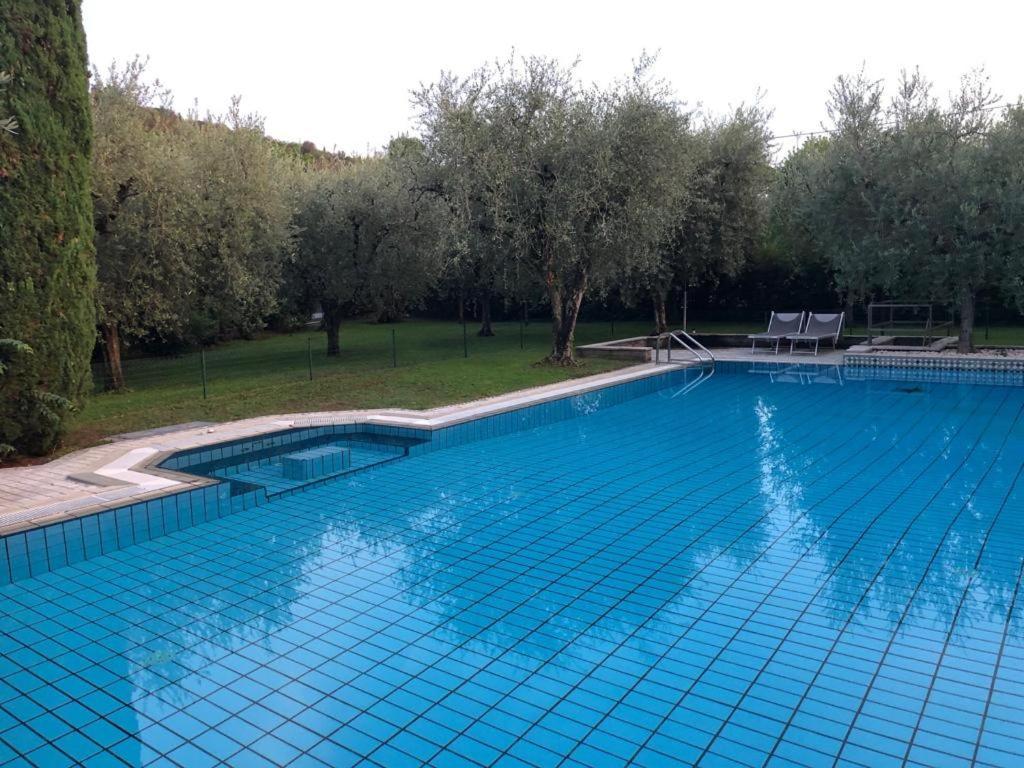 Villa Sweet Flower - With Private Pool And Garden มาแนร์บา เดล การ์ดา ภายนอก รูปภาพ